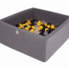 MeowBaby® Suchý bazén štvorcový Tmavo-sivý 90x90x40cm s 200 loptičkami (žlté, čierne, transparentne)
